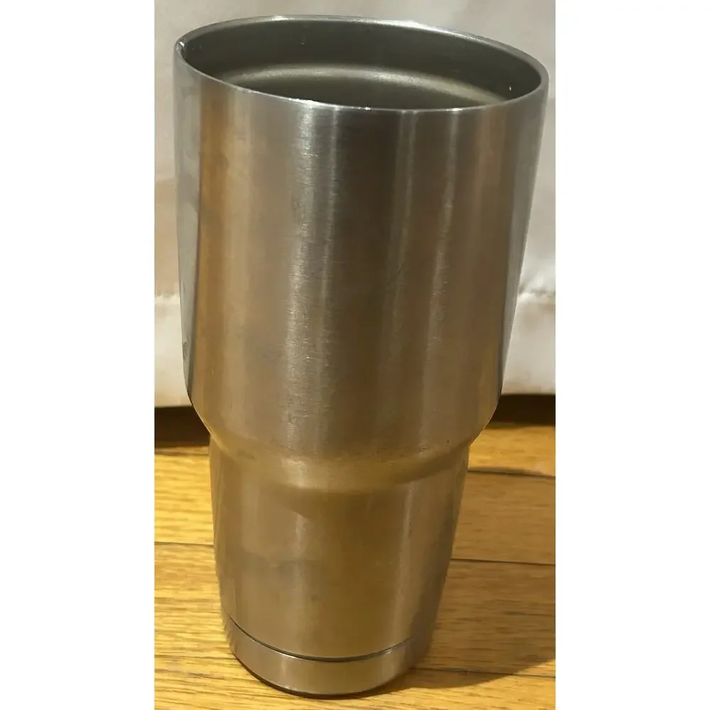 Yeti 30 oz Rambler Tumbler in Stainless Steel